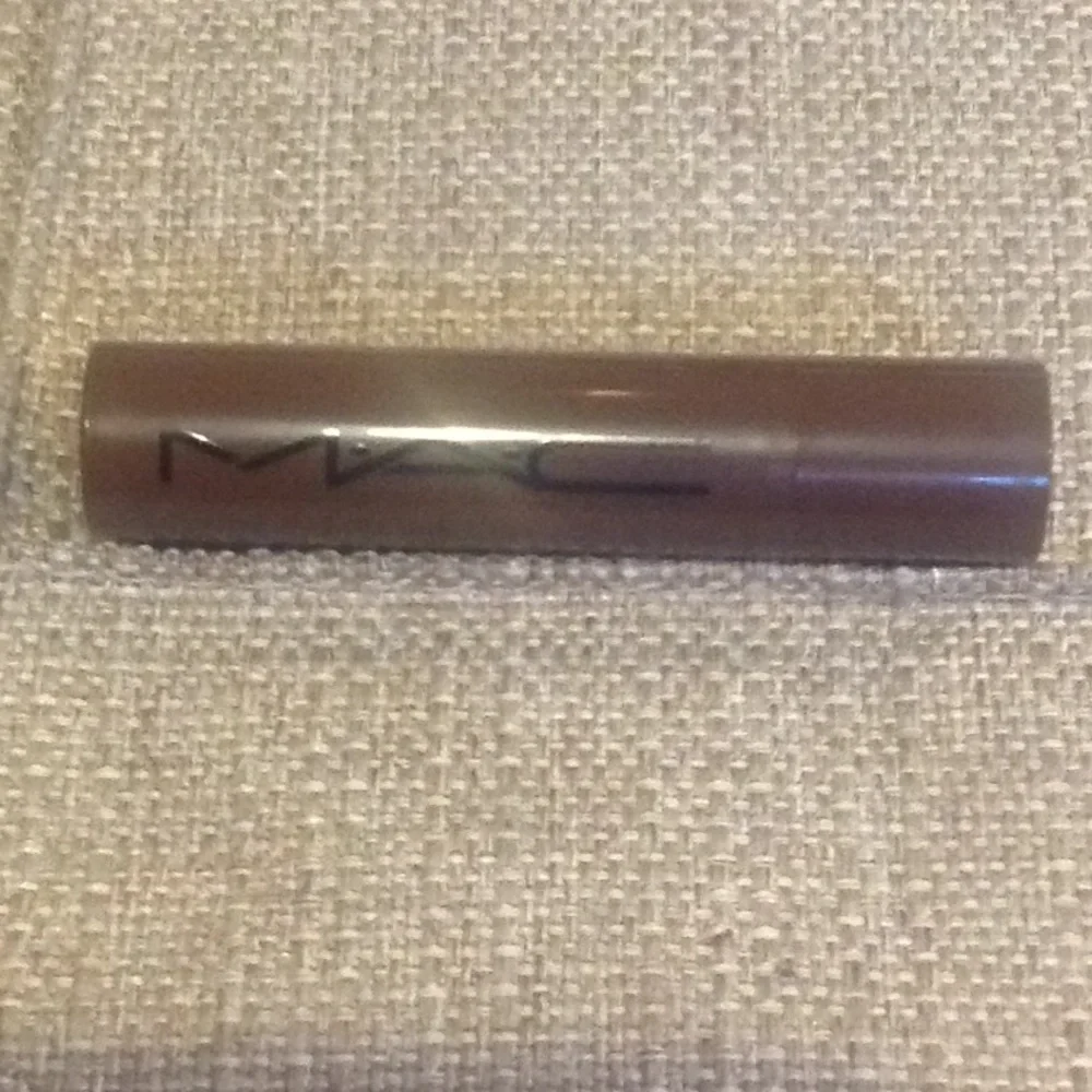 MAC Squirt Plumping LipGloss Stick (Lower Cut).NWT